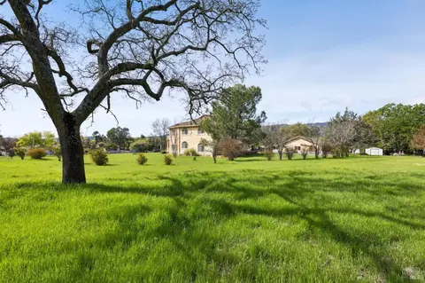 Exterior - 4059 Mendes Ln, Vacaville, CA 95688 photo 12 of 13