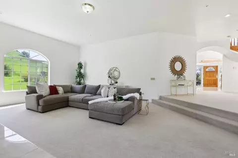 Living - 4059 Mendes Ln, Vacaville, CA 95688 photo 1 of 6