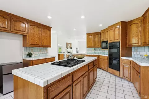 Kitchen - 4059 Mendes Ln, Vacaville, CA 95688 photo 1 of 5