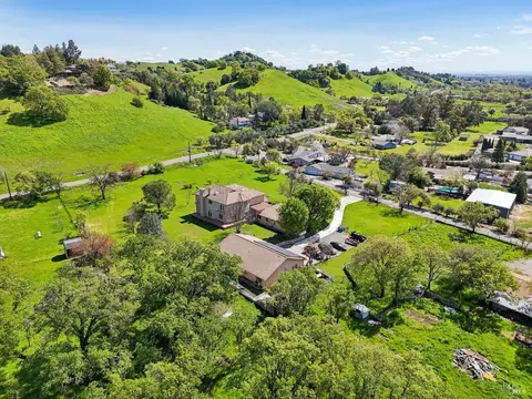 View/Area - 4059 Mendes Ln, Vacaville, CA 95688 photo 4 of 13