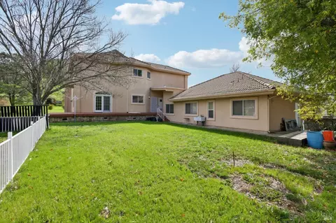 Exterior - 4059 Mendes Ln, Vacaville, CA 95688 photo 10 of 13