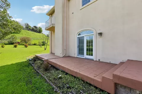 Exterior - 4059 Mendes Ln, Vacaville, CA 95688 photo 9 of 13