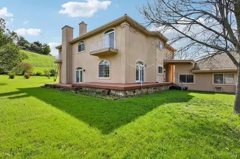 Exterior - 4059 Mendes Ln, Vacaville, CA 95688 photo 7 of 13
