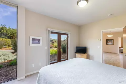 Bedroom - 315 Mainsail Dr, Bodega Bay, CA 94923 photo 4 of 8