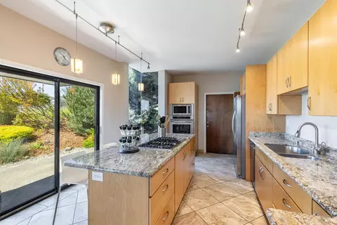Kitchen - 315 Mainsail Dr, Bodega Bay, CA 94923 photo 4 of 4