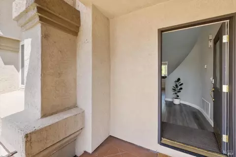 Entry Way - 802 Derry Cir, Vacaville, CA 95688 photo 1 of 7