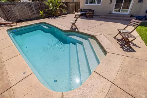 Exterior - 802 Derry Cir, Vacaville, CA 95688 photo 6 of 13