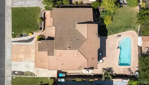 View/Area - 802 Derry Cir, Vacaville, CA 95688 photo 3 of 6