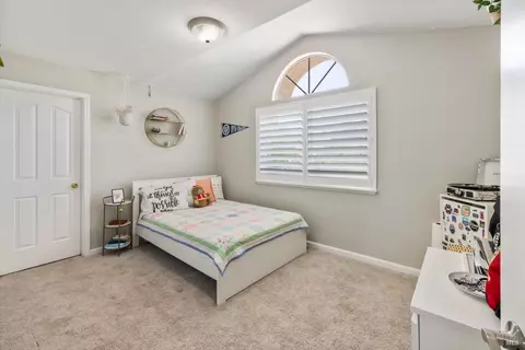 Bedroom - 802 Derry Cir, Vacaville, CA 95688 photo 1 of 5