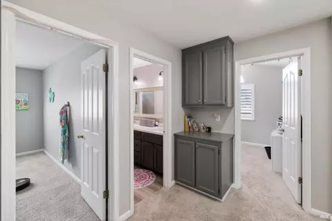 Entry Way - 802 Derry Cir, Vacaville, CA 95688 photo 6 of 7