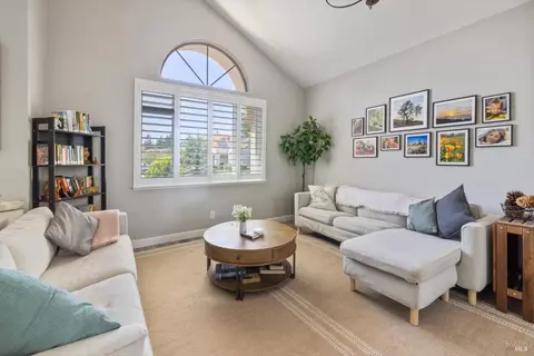 Living - 802 Derry Cir, Vacaville, CA 95688 photo 1 of 4