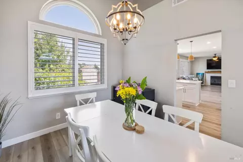 Dining - 802 Derry Cir, Vacaville, CA 95688 photo 1 of 2