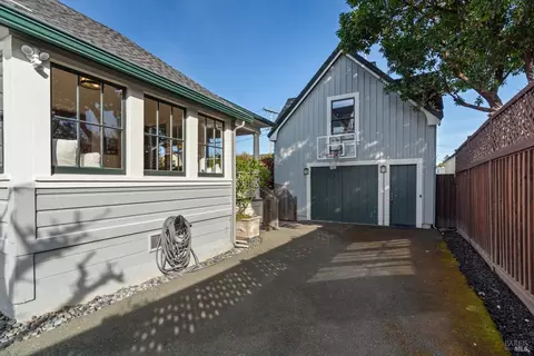 815 D St, Petaluma, CA 94952 photo 37