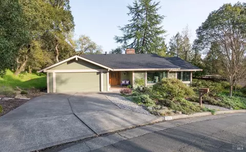 2252 Sycamore Ave, Santa Rosa, CA 95404