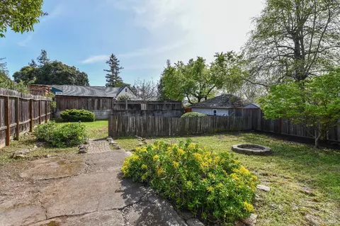 211 E Spring St, Napa, CA 94559 photo 18