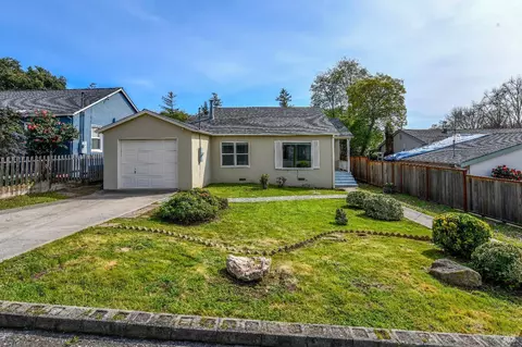 211 E Spring St, Napa, CA 94559