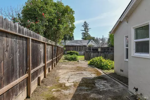 211 E Spring St, Napa, CA 94559 photo 24