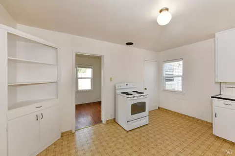 211 E Spring St, Napa, CA 94559 photo 11