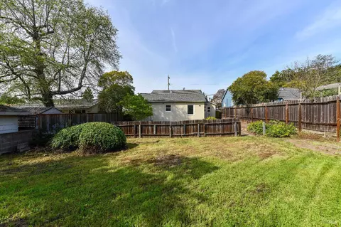 211 E Spring St, Napa, CA 94559 photo 23
