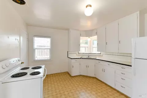 211 E Spring St, Napa, CA 94559 photo 10