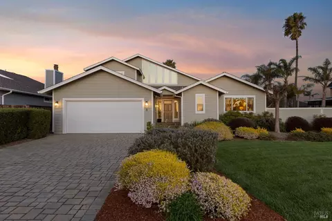 8 Calypso Shrs, Novato, CA 94949