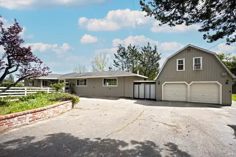 5069 Volkerts Rd, Sebastopol, CA 95472