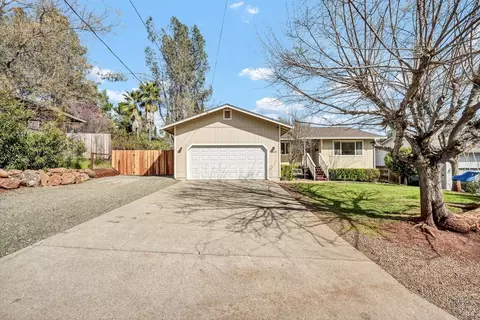 16624 Greenridge Rd, Hidden Valley Lake, CA 95467