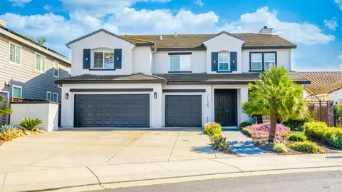 1125 Revelle Dr, Dixon, CA 95620