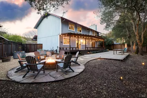 377 Baile De Ciervos, Santa Rosa, CA 95403