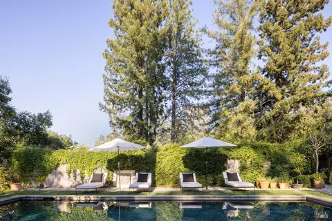 971 Petrified Forest Rd, Calistoga, CA 94515