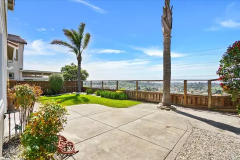 Exterior - 3435 Edgewater Pl, Vallejo, CA 94591 photo 4 of 6