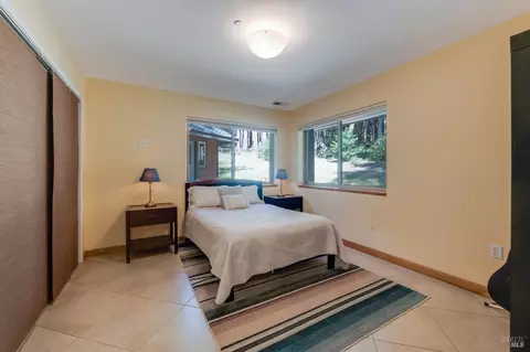 Bedroom - 22152 Koftinow Dr, Jenner, CA 95450 photo 1 of 3