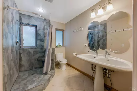 Bath - 22152 Koftinow Dr, Jenner, CA 95450 photo 1 of 2