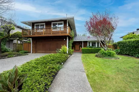 16 Lower Dr, Mill Valley, CA 94941
