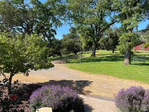 5017 Winter Creek Rd, Santa Rosa, CA 95404