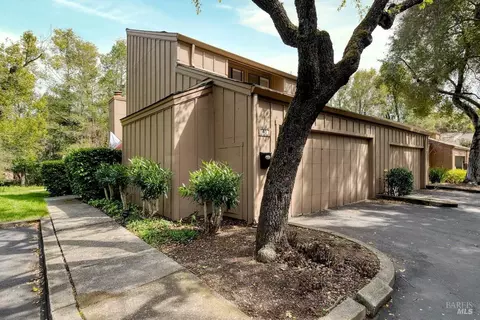 40 Prairie Falcon Dr, Novato, CA 94949