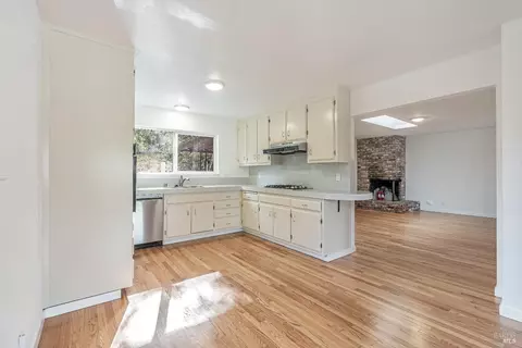 1419 Johnson St, Novato, CA 94947
