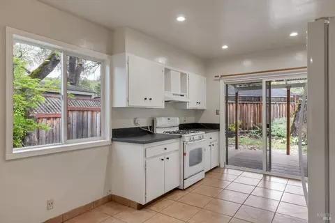 17575 Middlefield Rd, Sonoma, CA 95476 photo 8