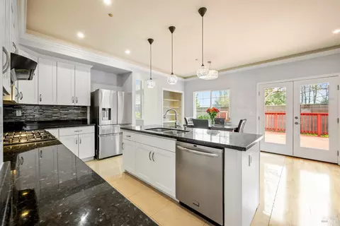 Kitchen - 248 Glenview Cir, Vallejo, CA 94591 photo 3 of 4