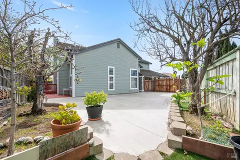 Exterior - 248 Glenview Cir, Vallejo, CA 94591 photo 8 of 9