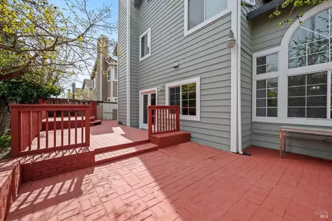 Exterior - 248 Glenview Cir, Vallejo, CA 94591 photo 6 of 9