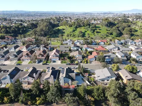View/Area - 248 Glenview Cir, Vallejo, CA 94591 photo 4 of 10