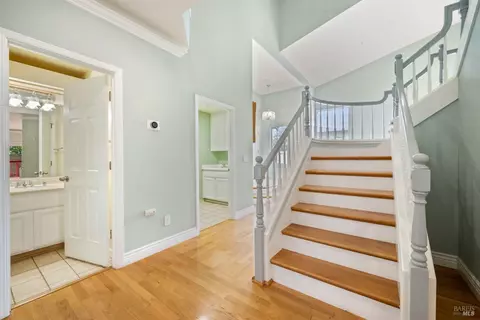 Entry Way - 248 Glenview Cir, Vallejo, CA 94591 photo 2 of 3