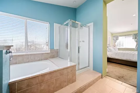 Bath - 248 Glenview Cir, Vallejo, CA 94591 photo 3 of 6