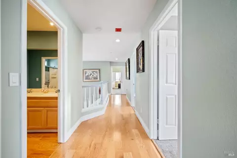 Entry Way - 248 Glenview Cir, Vallejo, CA 94591 photo 3 of 3