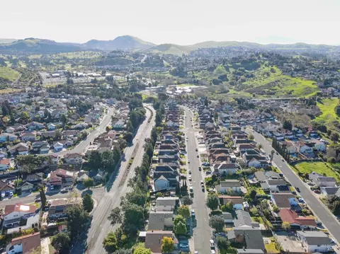View/Area - 248 Glenview Cir, Vallejo, CA 94591 photo 7 of 10