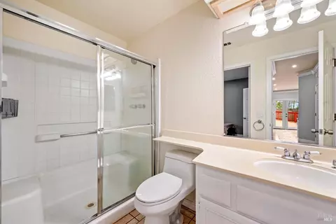 Bath - 248 Glenview Cir, Vallejo, CA 94591 photo 1 of 6