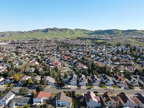 View/Area - 248 Glenview Cir, Vallejo, CA 94591 photo 2 of 10