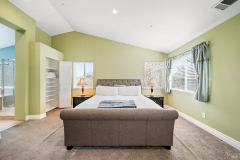 Bedroom - 248 Glenview Cir, Vallejo, CA 94591 photo 3 of 5