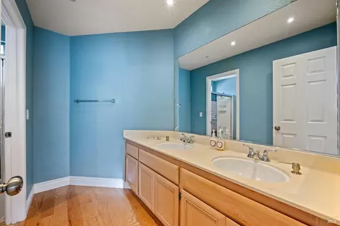 Bath - 248 Glenview Cir, Vallejo, CA 94591 photo 6 of 6